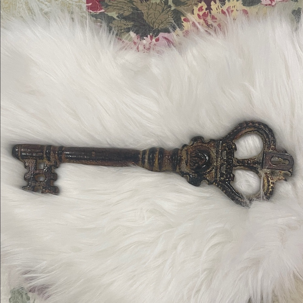 Vintage Brown Key Wall Decor